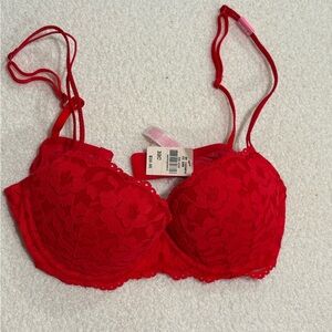 NWT Pink Victoria’s Secret lace push-up bra